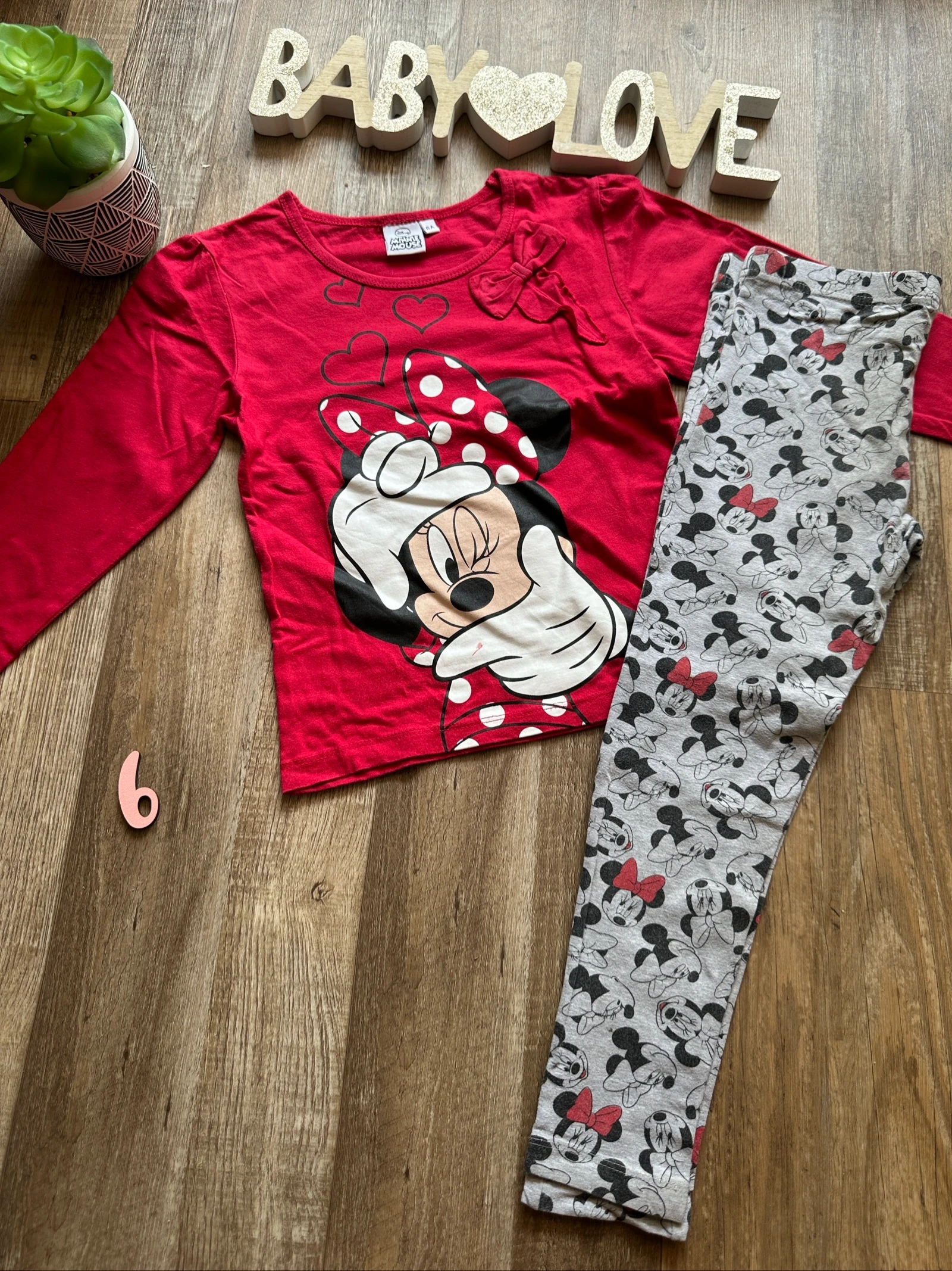 Ensemble Minnie Disney fille – haut rouge et legging gris – 6 ans